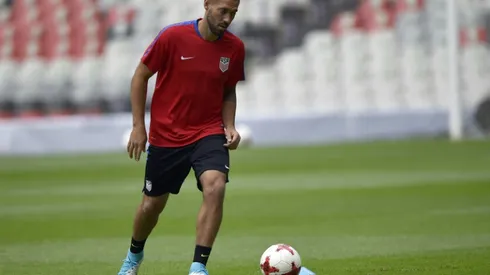 Dempsey, Howard join USA for Gold Cup football playoffs