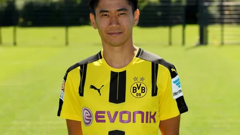 Japan's Kagawa extends Dortmund deal to 2020