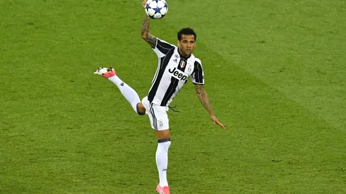 PSG set to seal Dani Alves signing