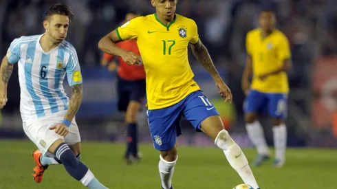 Brazilian midfielder Gustavo joins Marseille