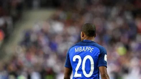 PSG swoop for Mbappe, no move for Sanchez