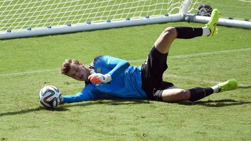 Australia keeper Langerak joins Spain's Levante