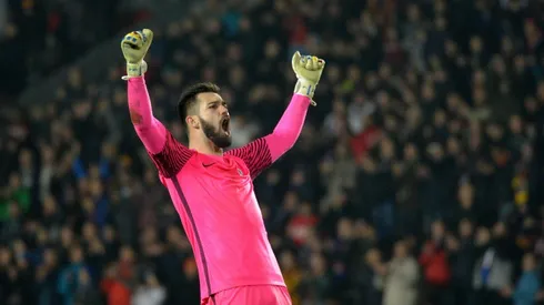 Czech keeper Koubek signs for Rennes