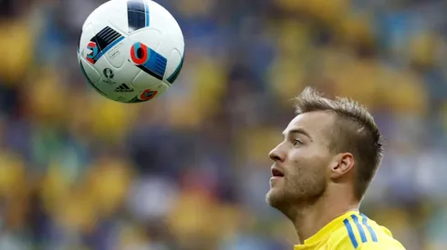 Dortmund sign Yarmolenko to replace Dembele