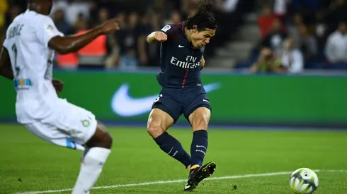 Cavani outshines Neymar as PSG win again