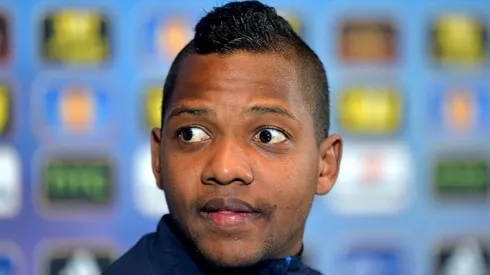 Brighton sign Colombia winger Izquierdo in record deal