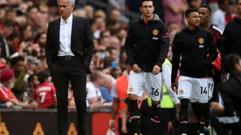 Mourinho backs early close to transfer window