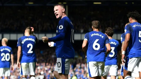 Rooney back with a bang for Everton