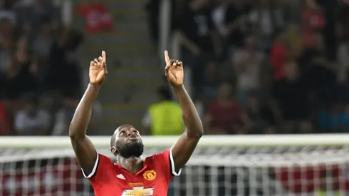 Lukaku sizes up favoured prey West Ham
