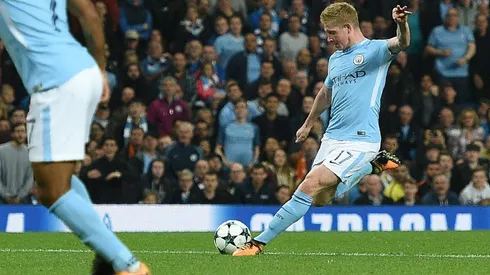 De Bruyne rocket fires Manchester City
