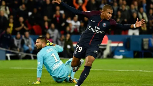 Mbappe makes winning Parc des Princes debut
