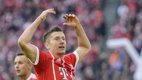 Lewandowski scores twice in Bayern romp