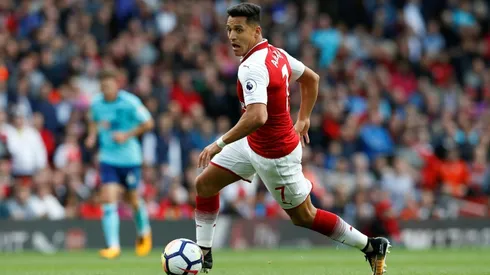 Wenger tells Sanchez to counter jeers on pitch