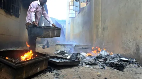 'Arson' behind fire that killed 9 Kenyan schoogirls: minister