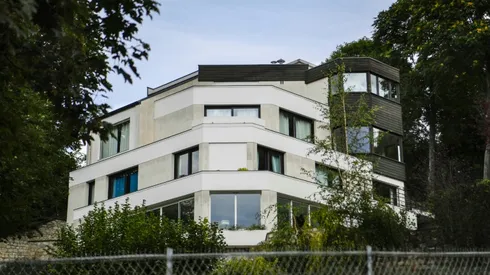 Neymar moves into sprawling mansion near PSG training ground