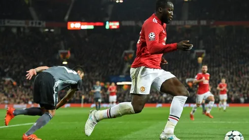 Mourinho defends lack of Lukaku charity