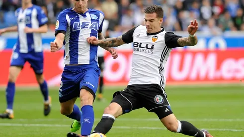 Rodrigo keeps Valencia rolling, Atletico held