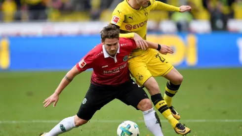 Bayern down 10-man Leipzig to top Bundesliga