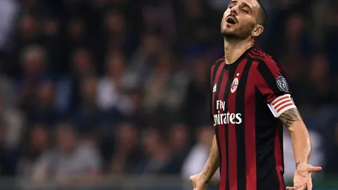 Bonucci red damages Milan, Roma bounce back in Serie A