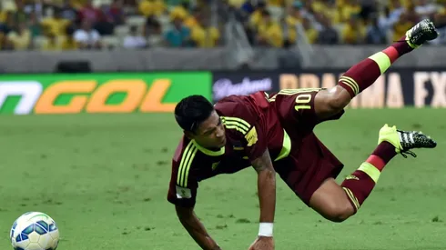 Venezuela's Vargas suffers horror leg break in Australia