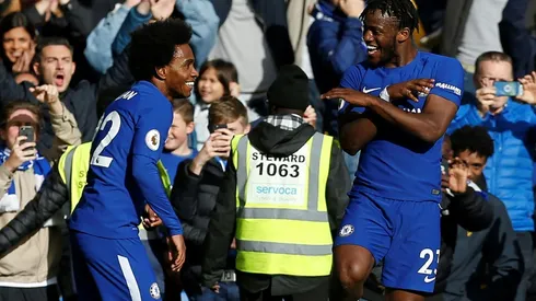 Batshuayi brace gets Chelsea back on track