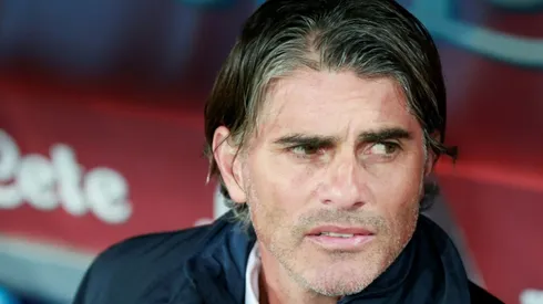 Ex-Uruguay defender Lopez named Cagliari coach