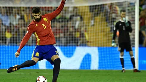 Spain shrug off Catalonia crisis to qualify for World Cup