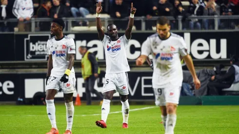 Pressure back on Bielsa as Lille lose again