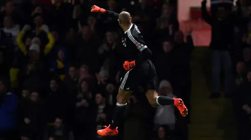 Moyes makes losing start as Watford sink Hammers