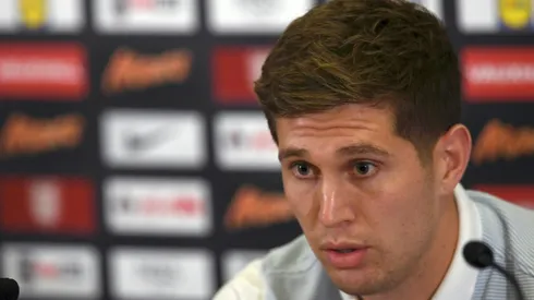 Manchester City's Stones facing up to six weeks out