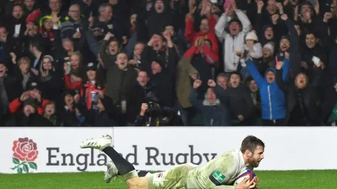 Daly leads try-rush as England beat Australia