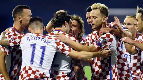 Croatia see off Greece to close on World Cup