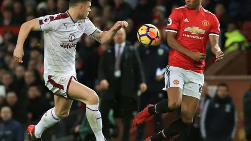 Lingard saves United as Burnley add to Mourinho woes