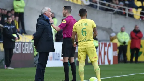 Ranieri apologises after manhandling official
