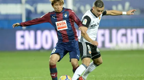 Torres lifts Atletico above beaten Valencia