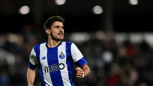 Neves stunner edges Wolves past gutsy Wednesday