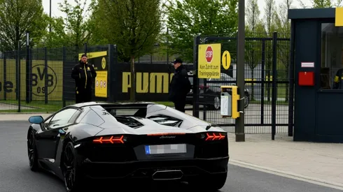 Aubameyang puts Lamborghini up for sale