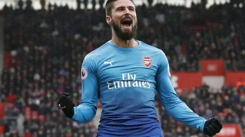 Giroud gives Wenger selection poser for West Ham clash