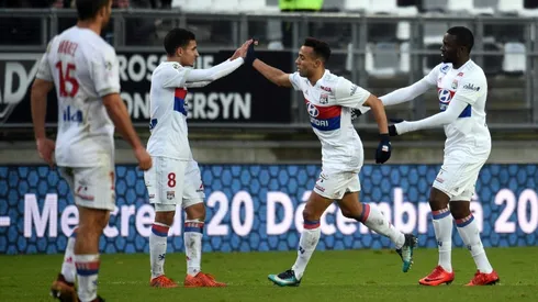 Lyon leave it late, Balotelli with Nice winner