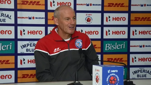 Coppell against match in Delhi smog for ISL players