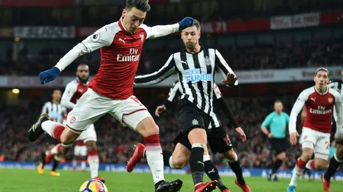 Ozil becomes highest-paid Arsenal player - report