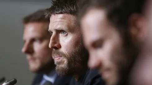 Manchester United's Carrick to retire at season's end