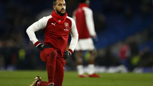 Everton sign Arsenal winger Walcott