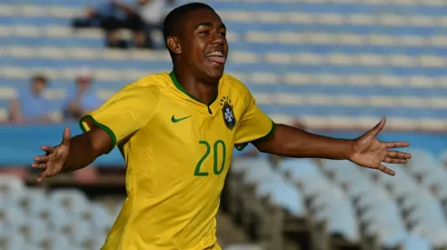 Arsenal 'target' Malcom faces rap over video