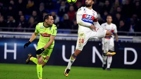 Lyon held at home by 10-man Angers
