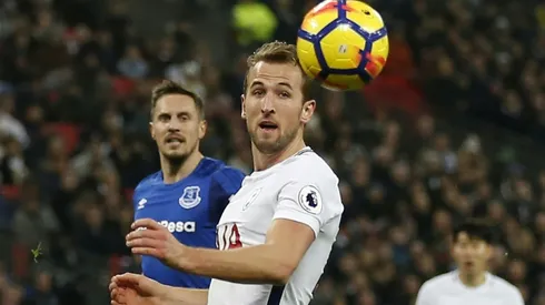 Kane sets new Spurs record as Chelsea stumble