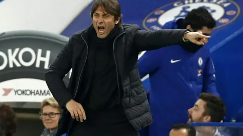 Conte frustrated as 10-man Leicester hold Chelsea