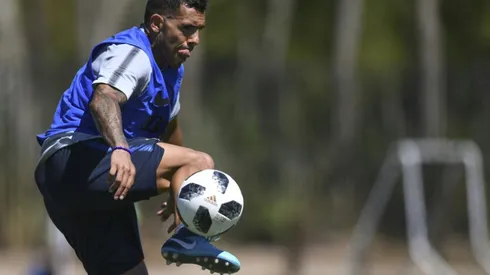 Tevez back at Boca, dreams of last World Cup fling