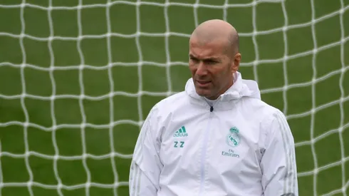 Zidane looks to gee up squad amid talk of Madrid crisis