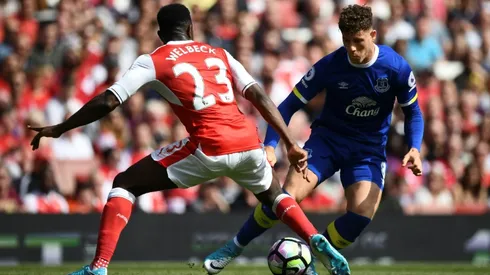 Everton's Barkley completes Chelsea switch